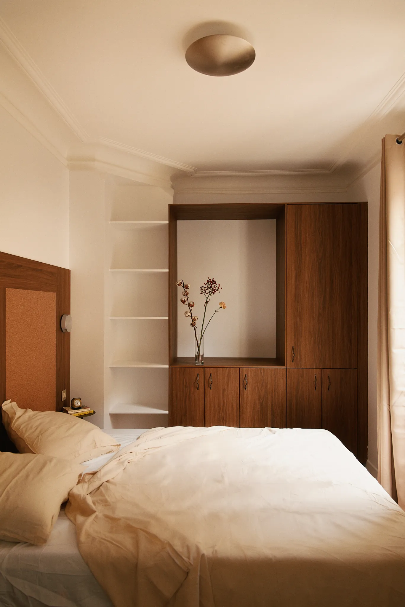 PRIVATE APARTMENT PARIS 7 — 6