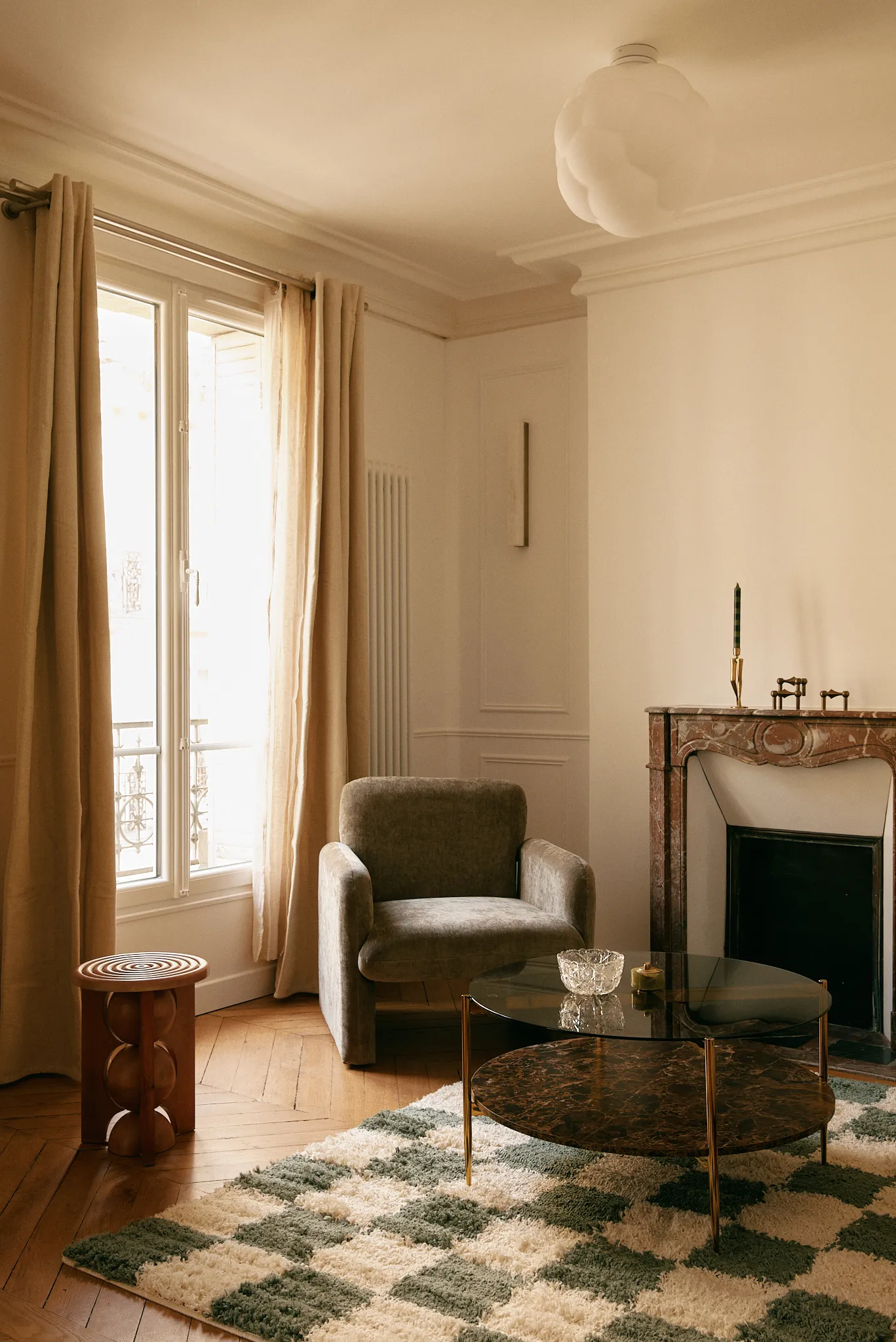 PRIVATE APARTMENT PARIS 7 — 4
