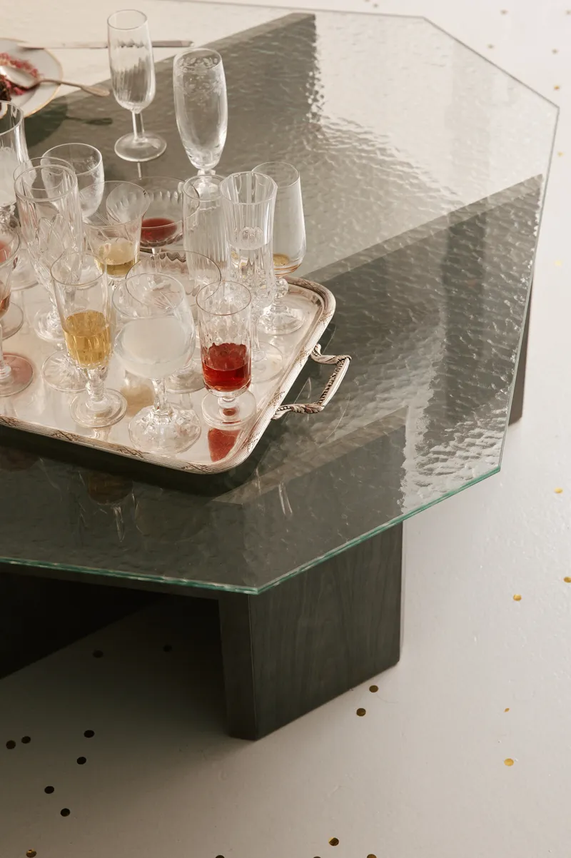 COFFEE TABLE — 3